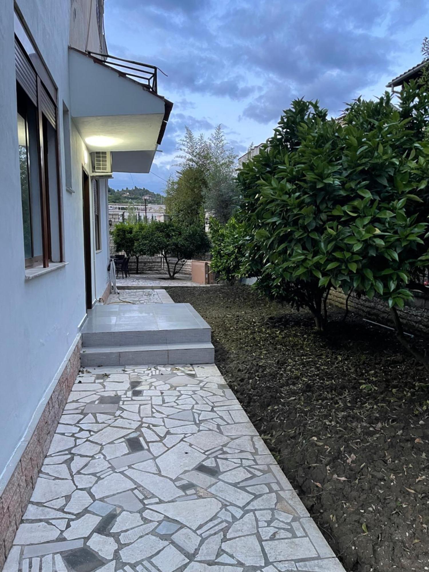 Vila At Berat Extérieur photo